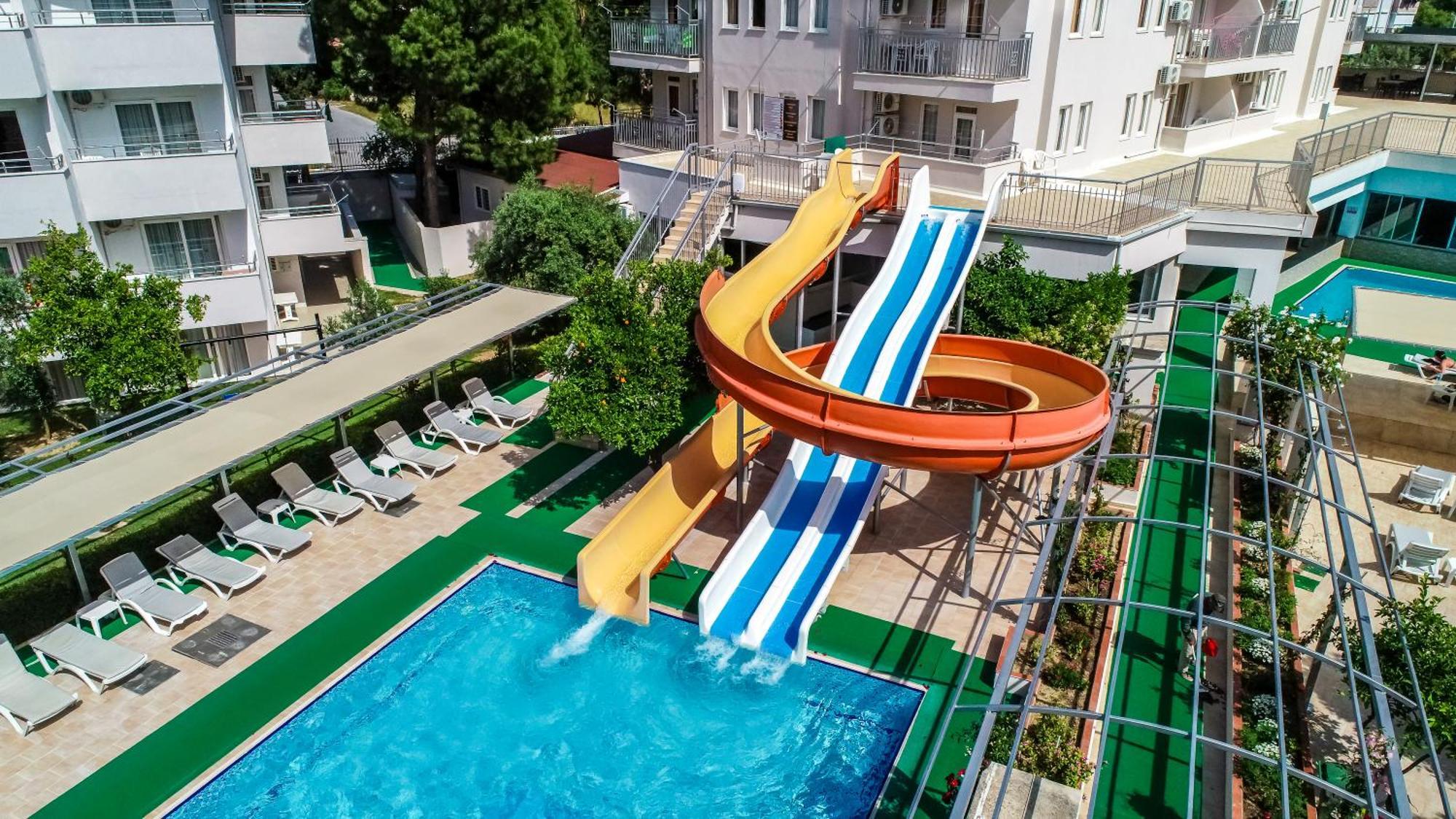 Catty Cats Garden Aparthotel Side